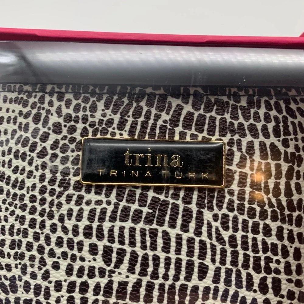 Trina Turk Wallet Womens Black White Croco Embossed Large Zip Around Gift Boxed‎